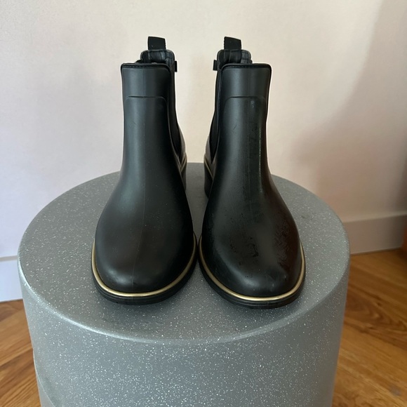 Kate Spade Black Winter Rain Boots with Elastic Panels - Picture 2 of 4